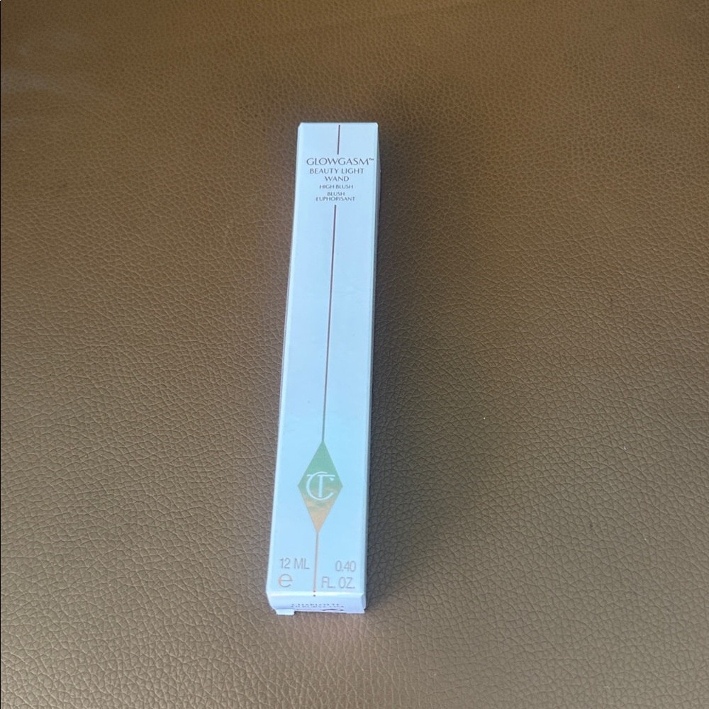 Charlotte Tilbury Glowgasm Beauty Light Wand high Blush